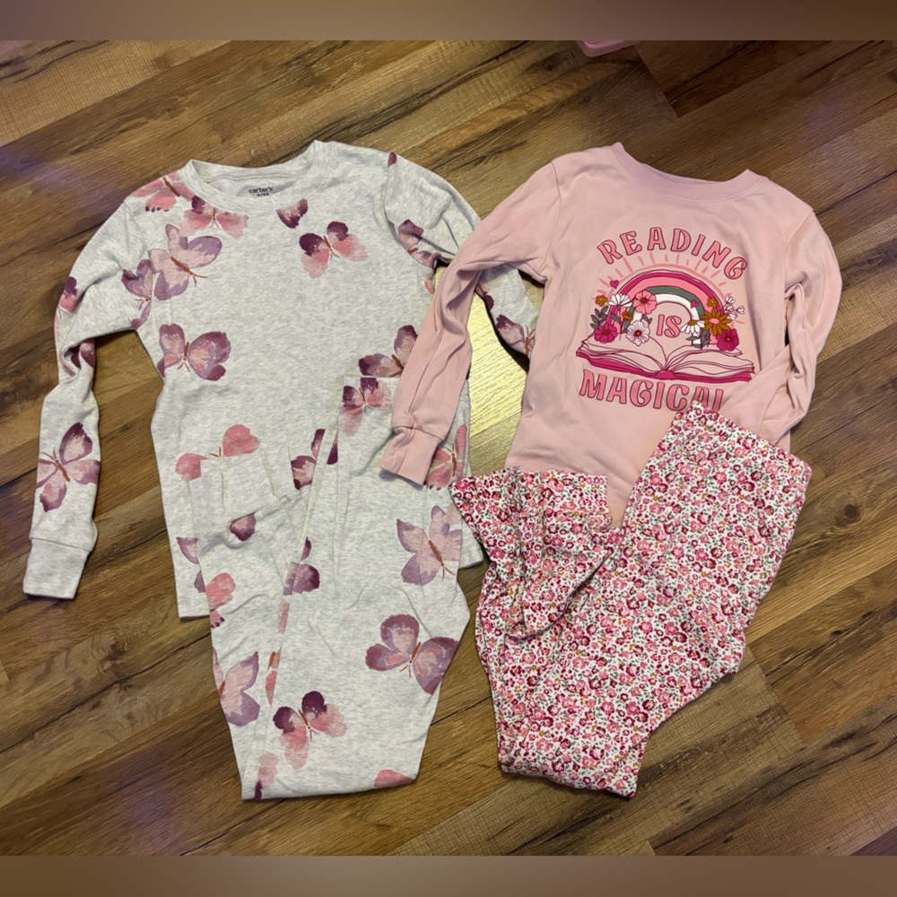 Carter's girls pajamas size 7 sets